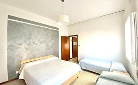 Euroresidence - Piazza Mazzini- 30 Mt Dal Mare - Immobil Relax
